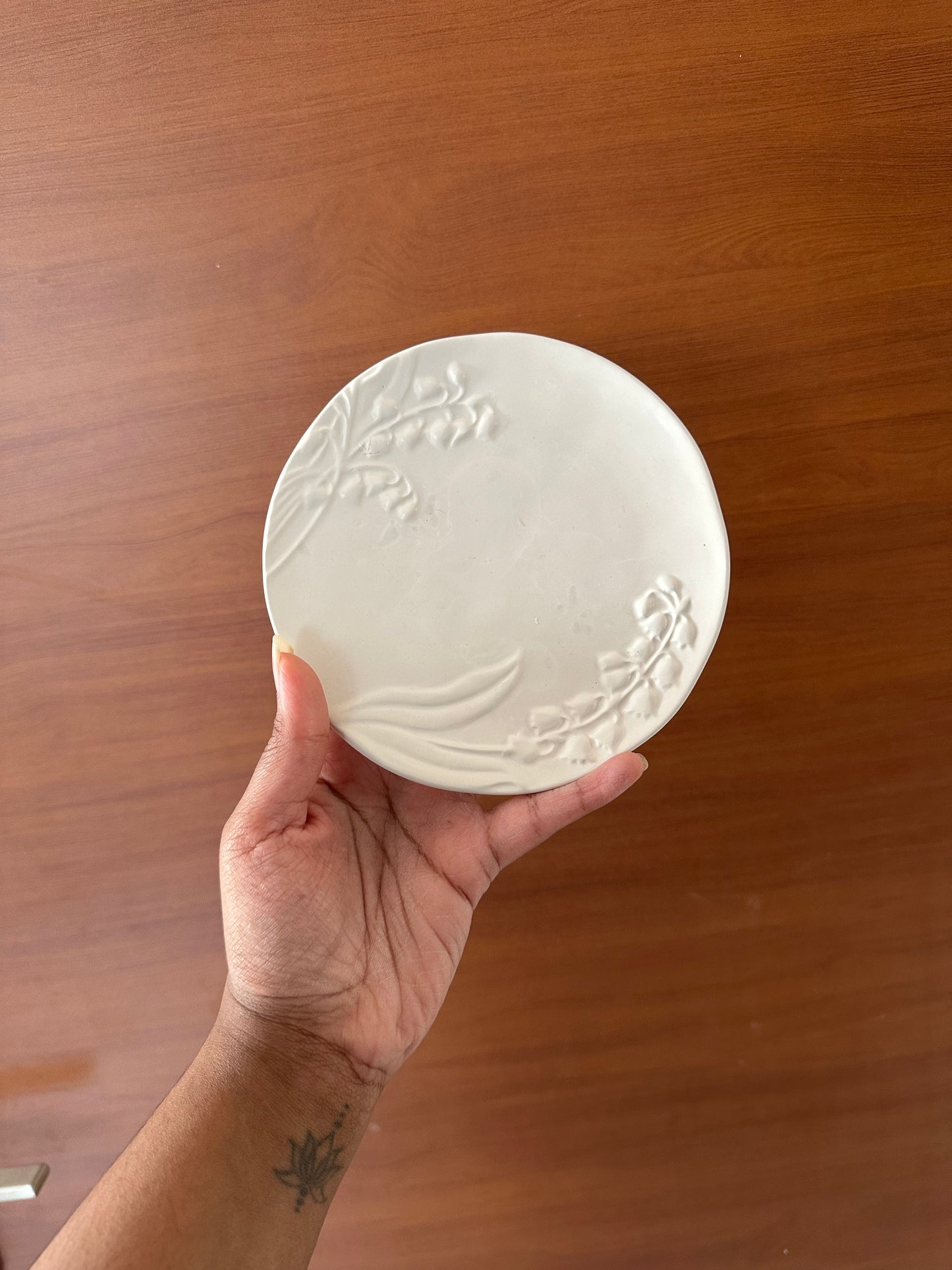 Vintage round tray