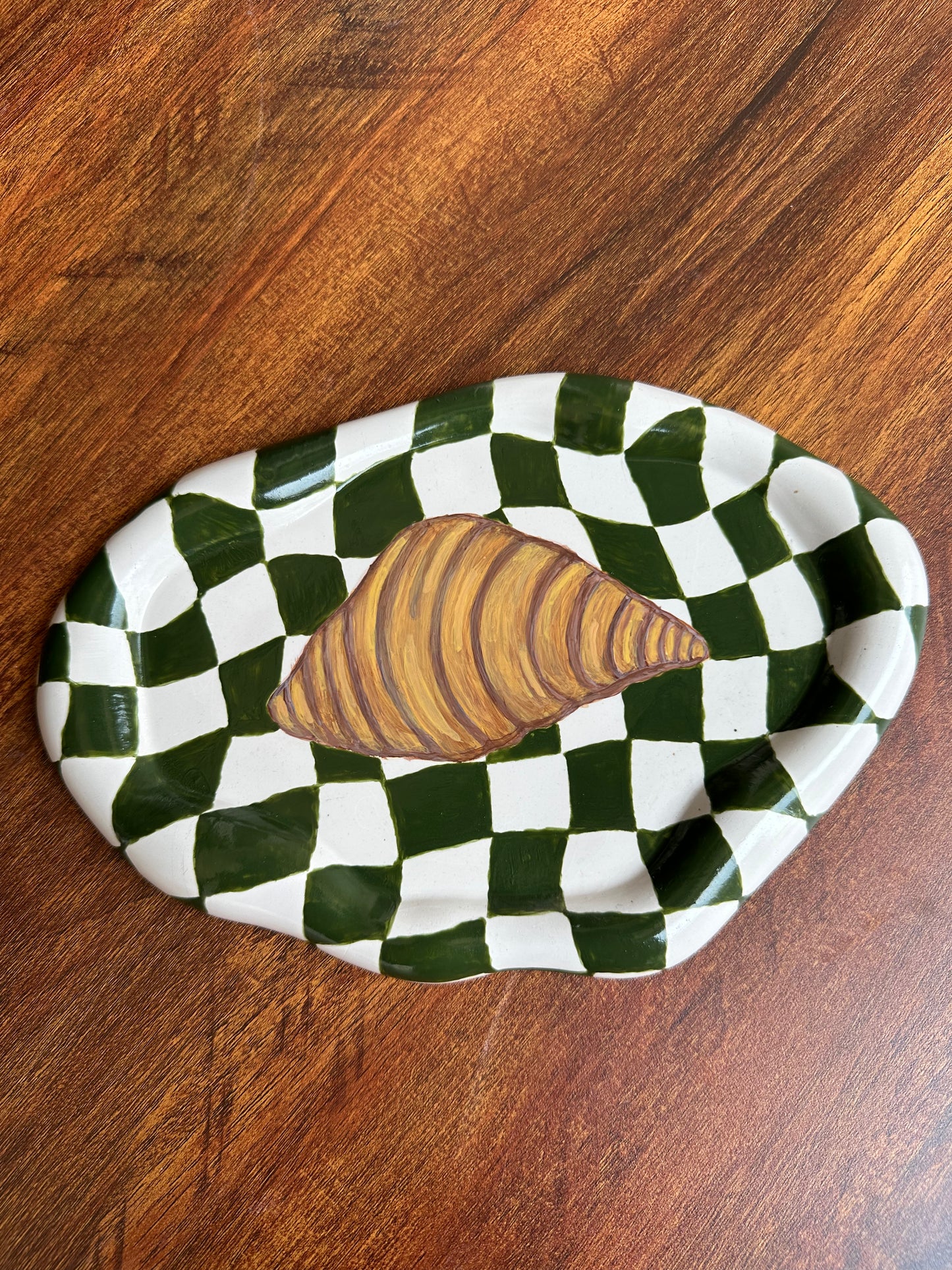 crossiant illusion cloud tray